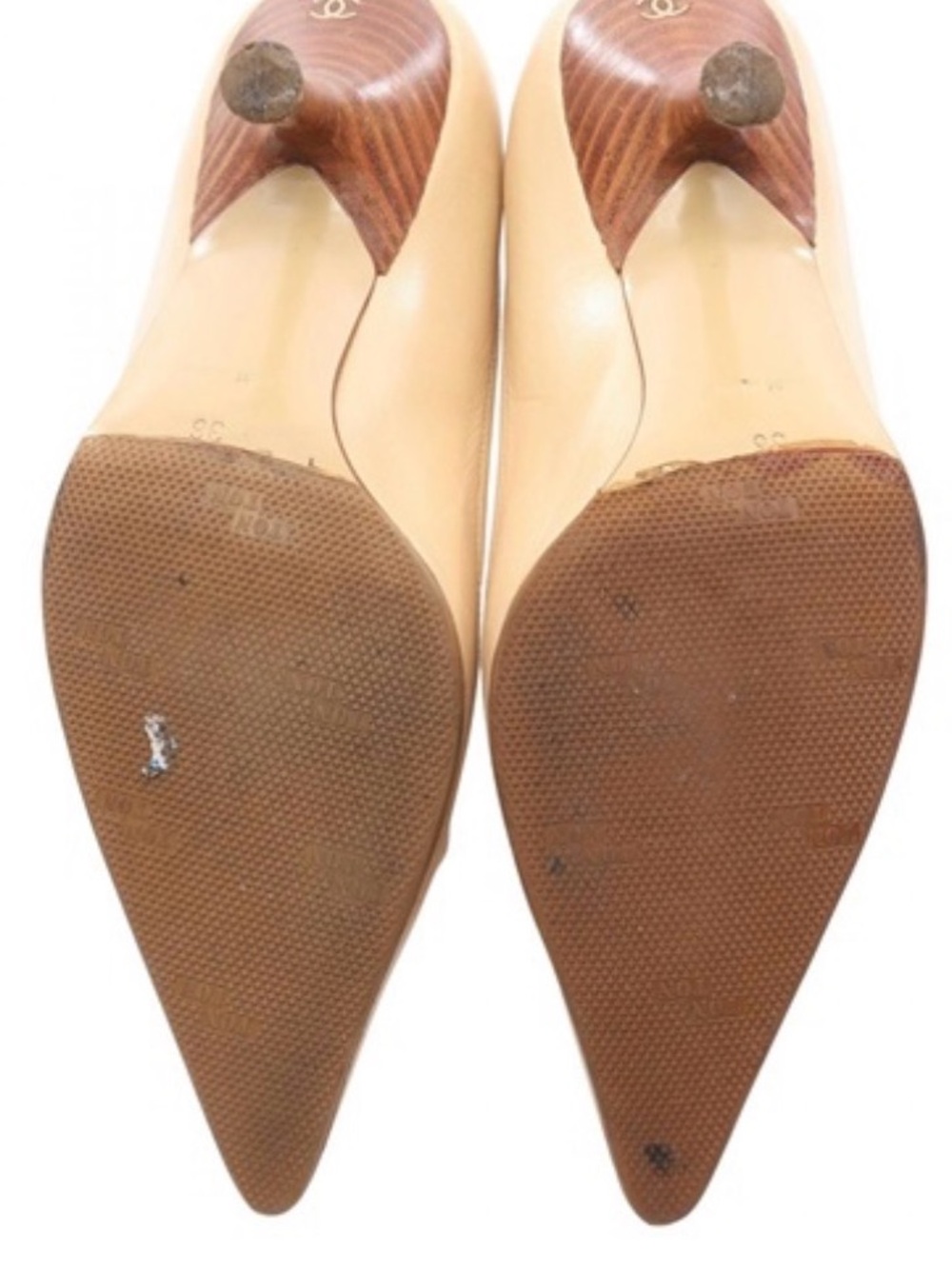 CHANEL Cream Pointed-Toe Leather Pumps with Bow and Gold CC - Picture 4 of 11